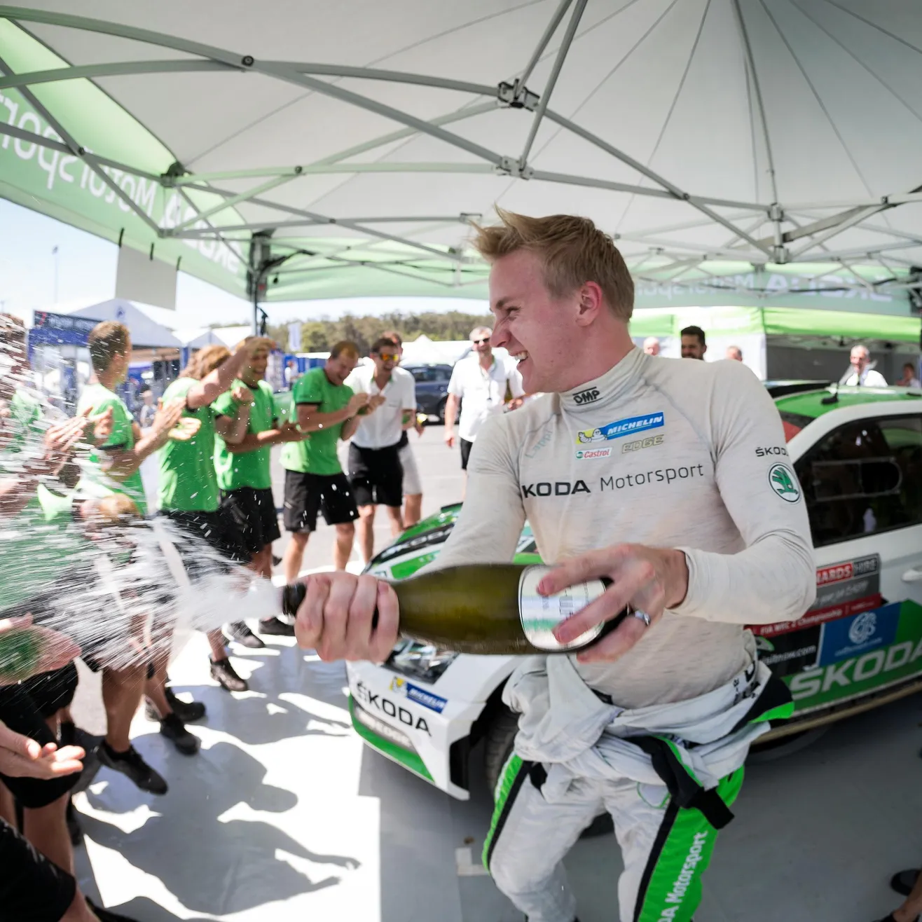 Škodalla rallin Euroopan mestaruuden ja WRC2-luokan mestaruudet voitattanut Esapekka Lappi palaa Škodalla ralli SM-sarjaan kartanlukijanaan Enni Mälkönen. Kausi starttaa Arctic Lapland Rallysta.  Kuva: Škoda Motorsport