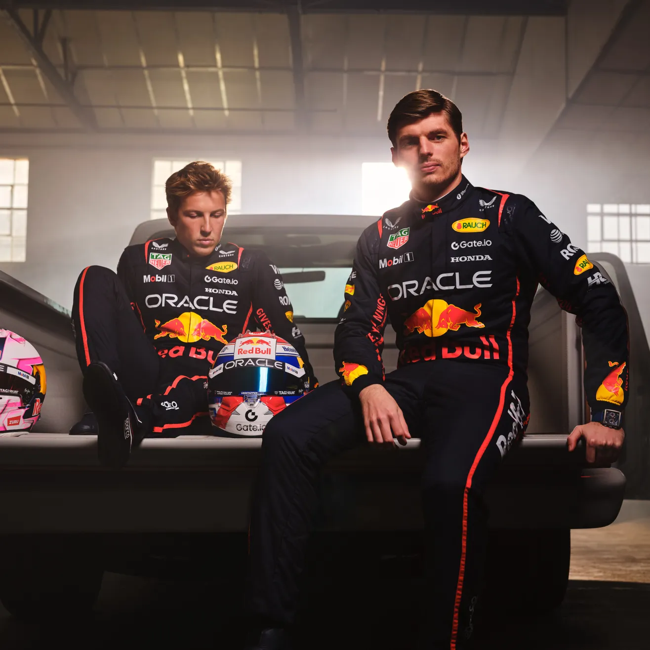 Liam Lawson ja Max Verstappen (Red Bull)