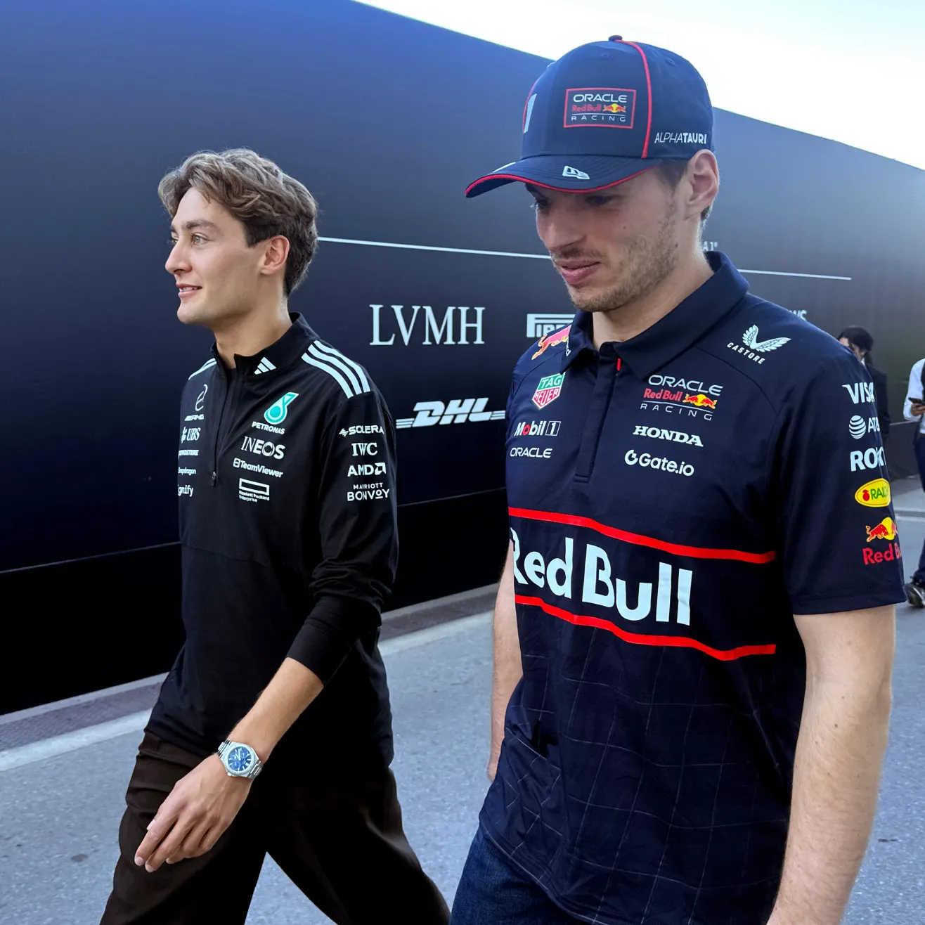Russell ja Verstappen (Red Bull)
