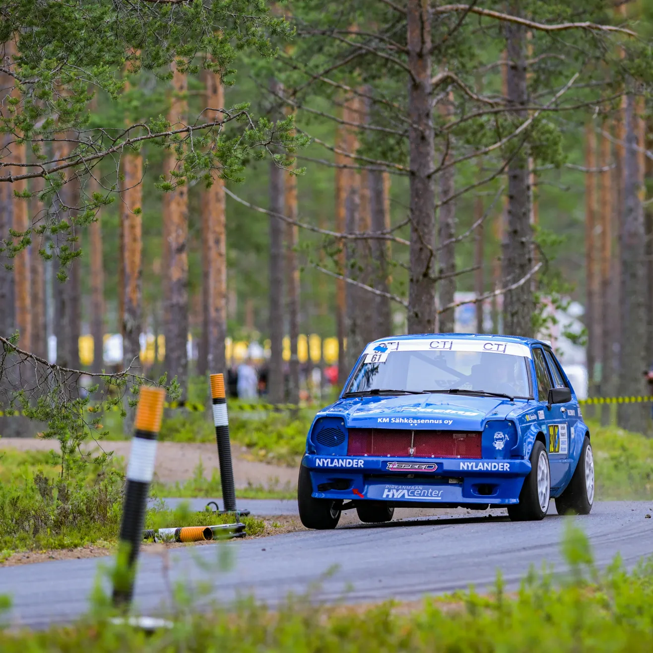 Aki Mansikkamäki johtaa kaksivetojen yleistä sarjaa ennen Botniaringin päätösosakilpailuja. Kuva: Timo Uimi / AKK.