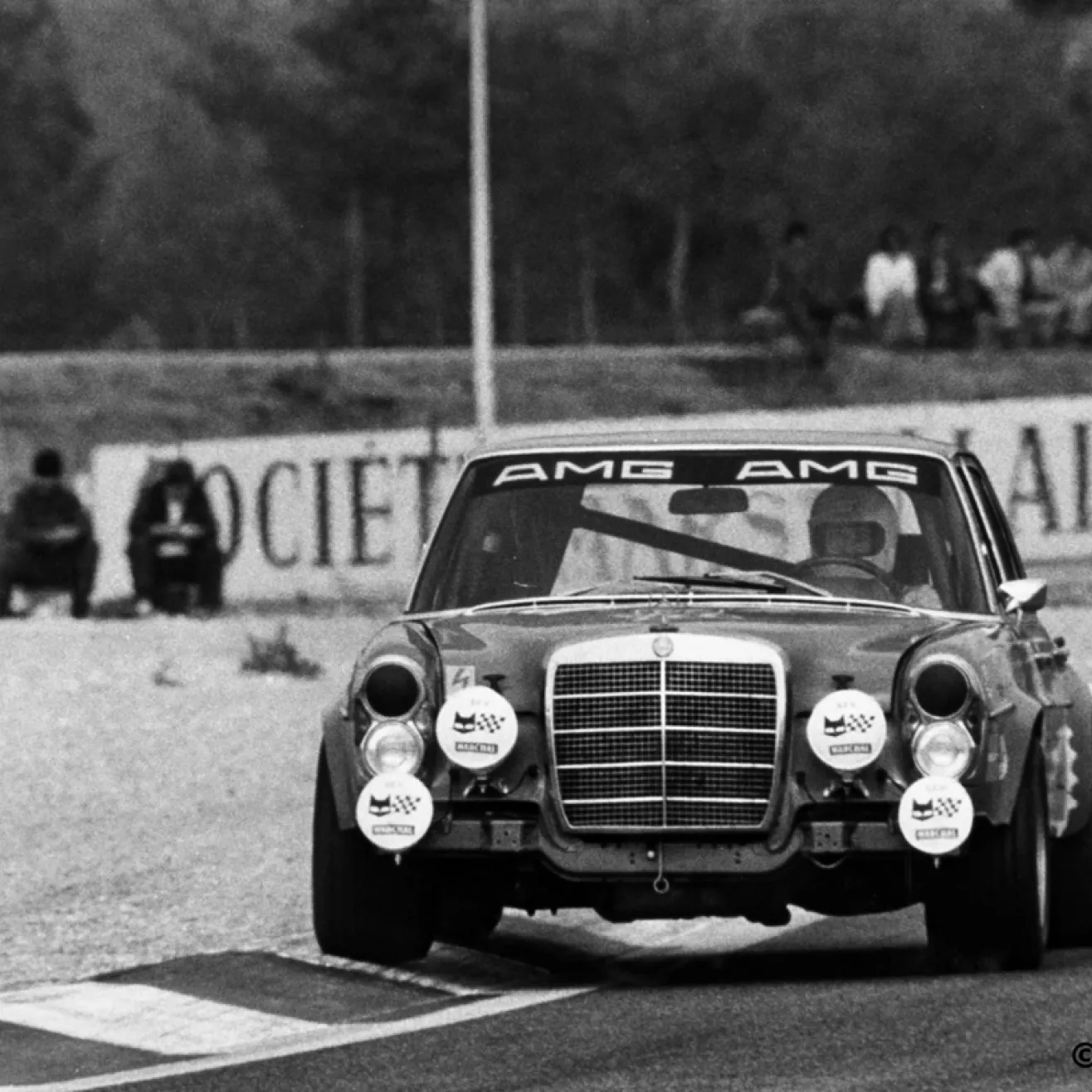Mercedes-Benz 300 SEL 6.3 Waxenberger -rata-auto. Kuva Marko Mäkinen
