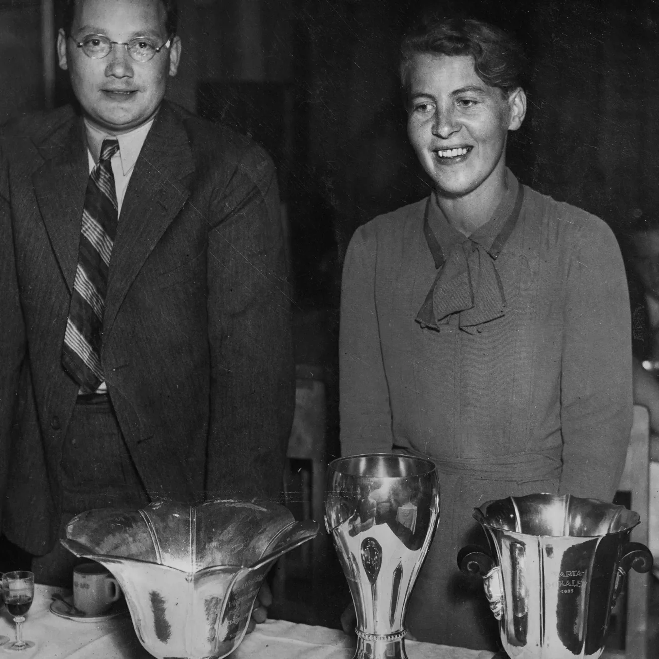 Karin Dahl ja kartanlukija H. Gillberg Hangon ajon voiton jälkeen. Kuva Marko Mäkinen.