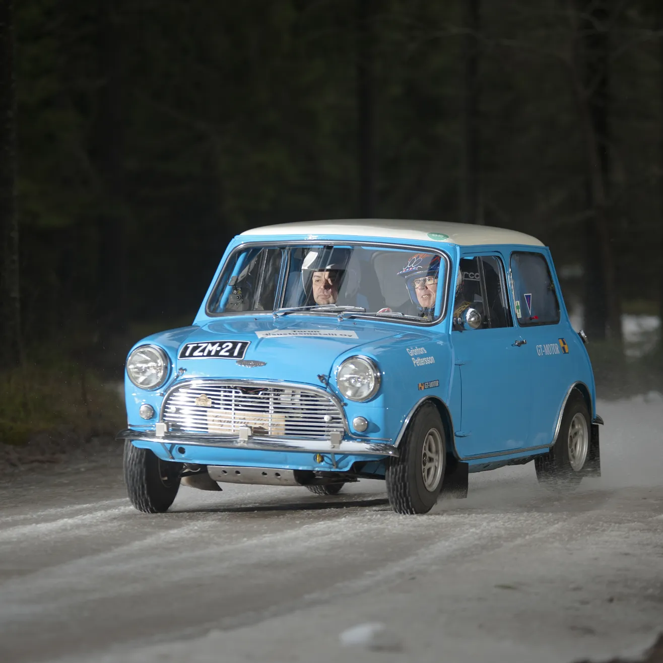Mini Cooper Jyrki Järvilehto koeajo. Kuva Arttu Kauranne. 
