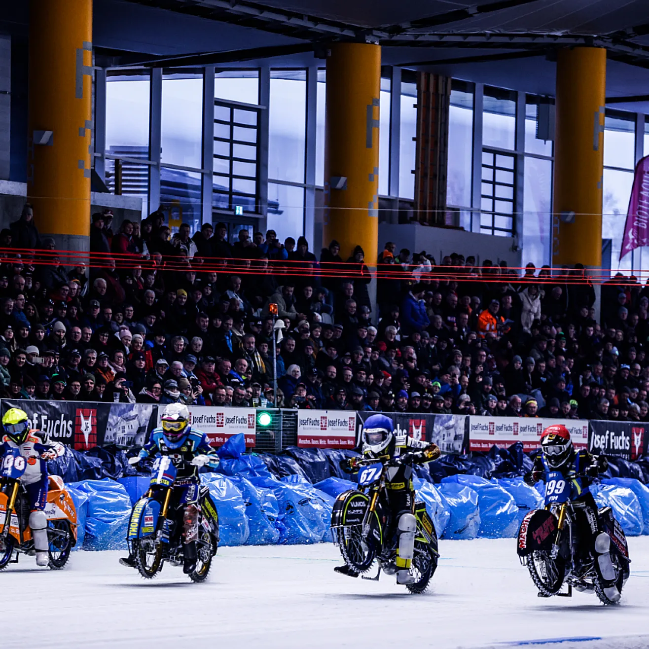 Jääspeedway. Kuva FIM Ice Speedway