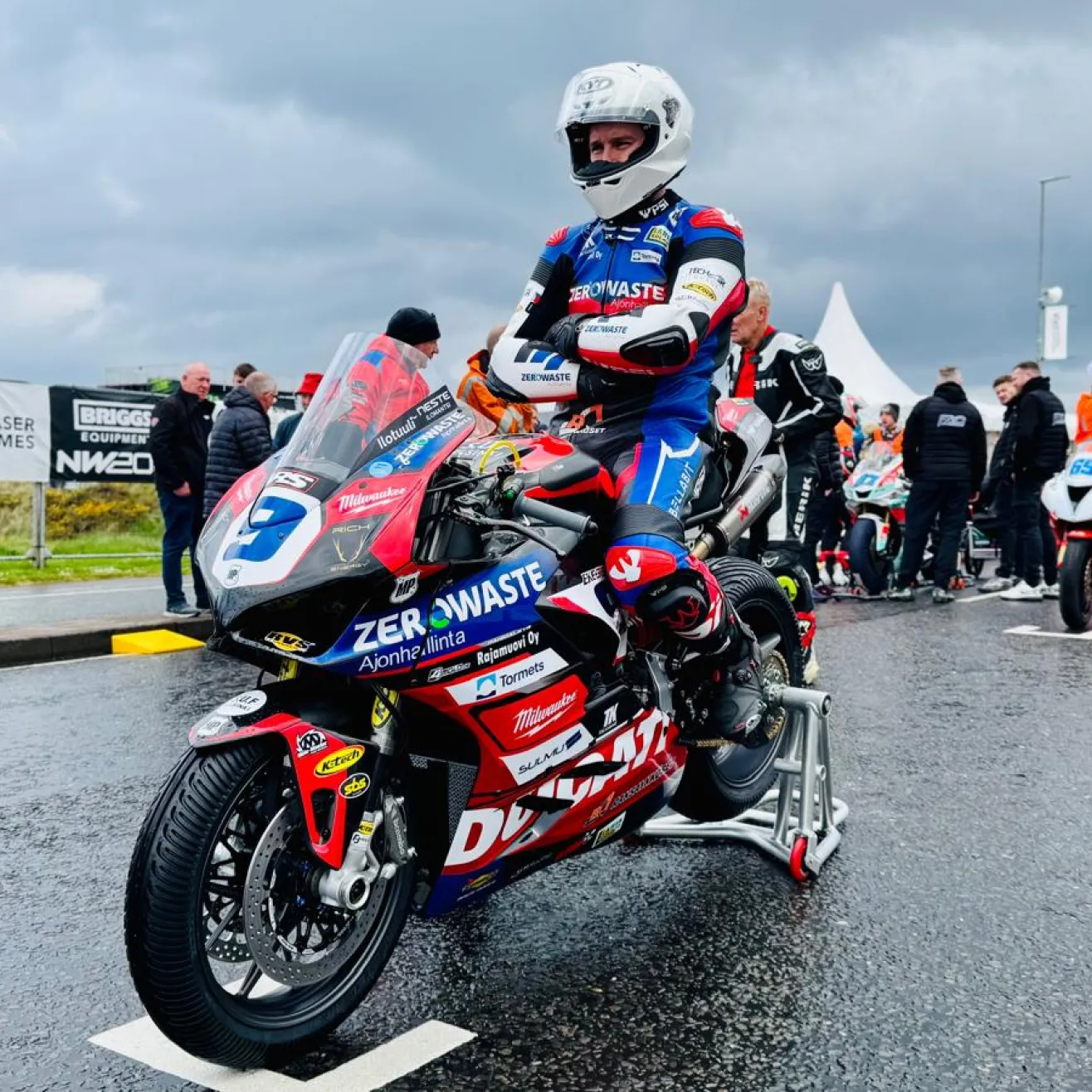 Erno Kostamo. Kuvat RVS Motorsport ja Zerowaste Motorsport
