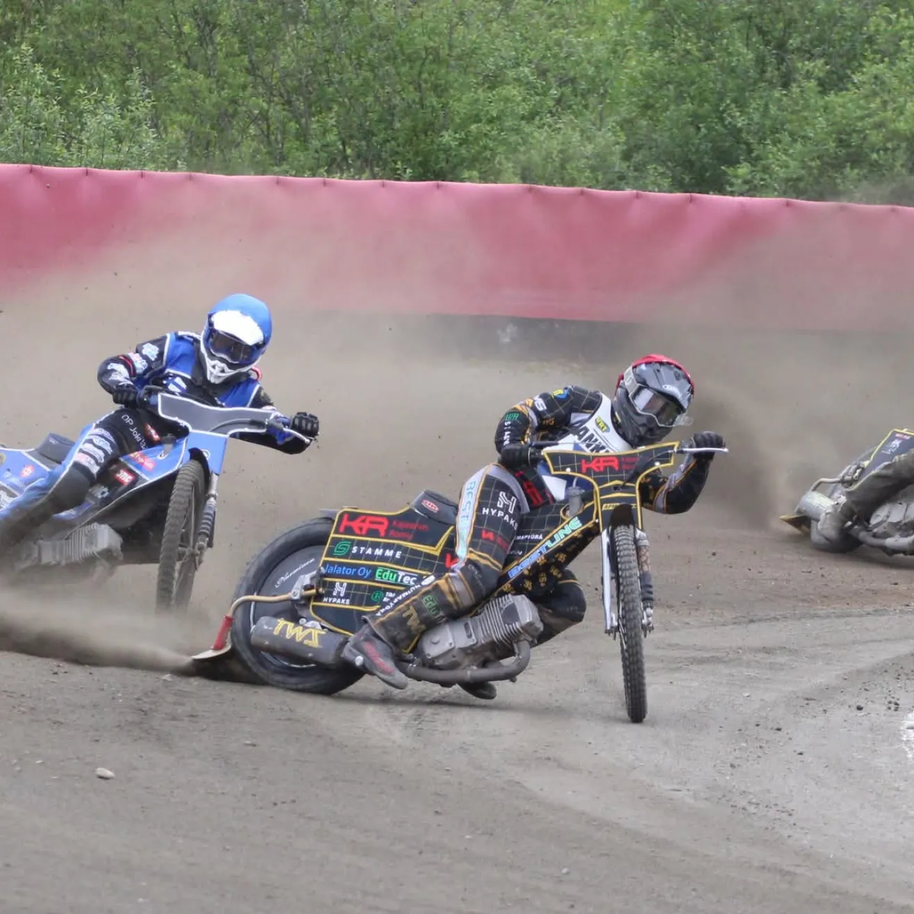  Jesse Mustonen finaalin kärjessä. Antti Vuolas ja Tero Aarnio seuraavat. Kuva Matias Hirsimäki.