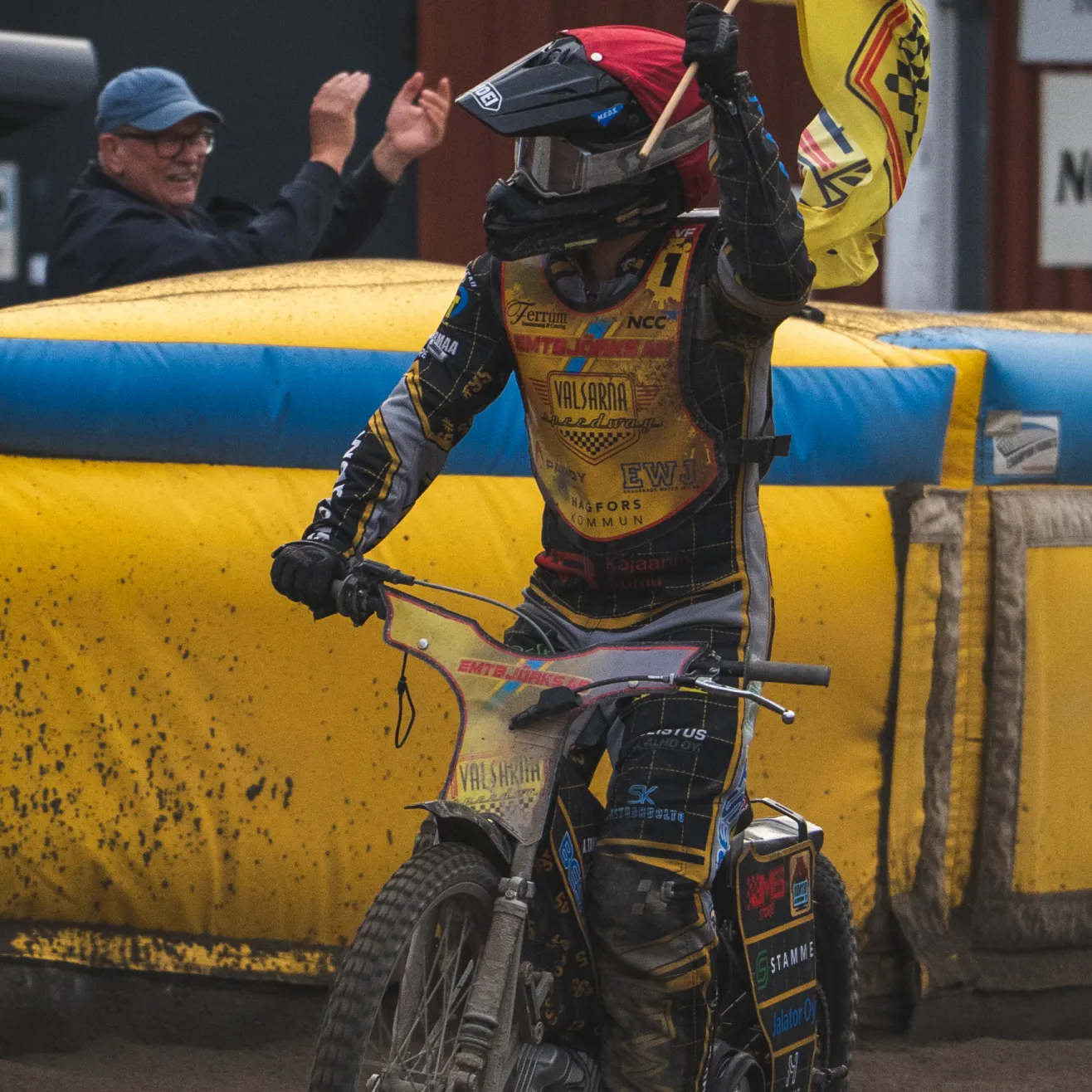 Jesse Mustonen.  Twostrokemedia