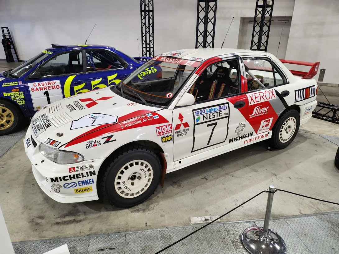 Tokion autonäyttely