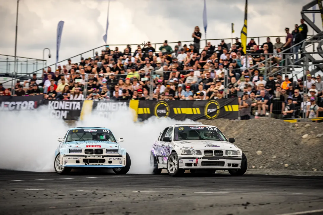Drifting. Kuva Tenho photography